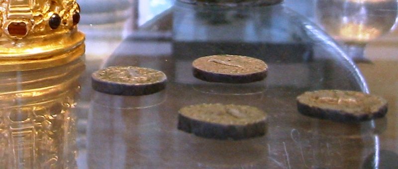 The coins of Azes II found inside the Bimaran reliquary.