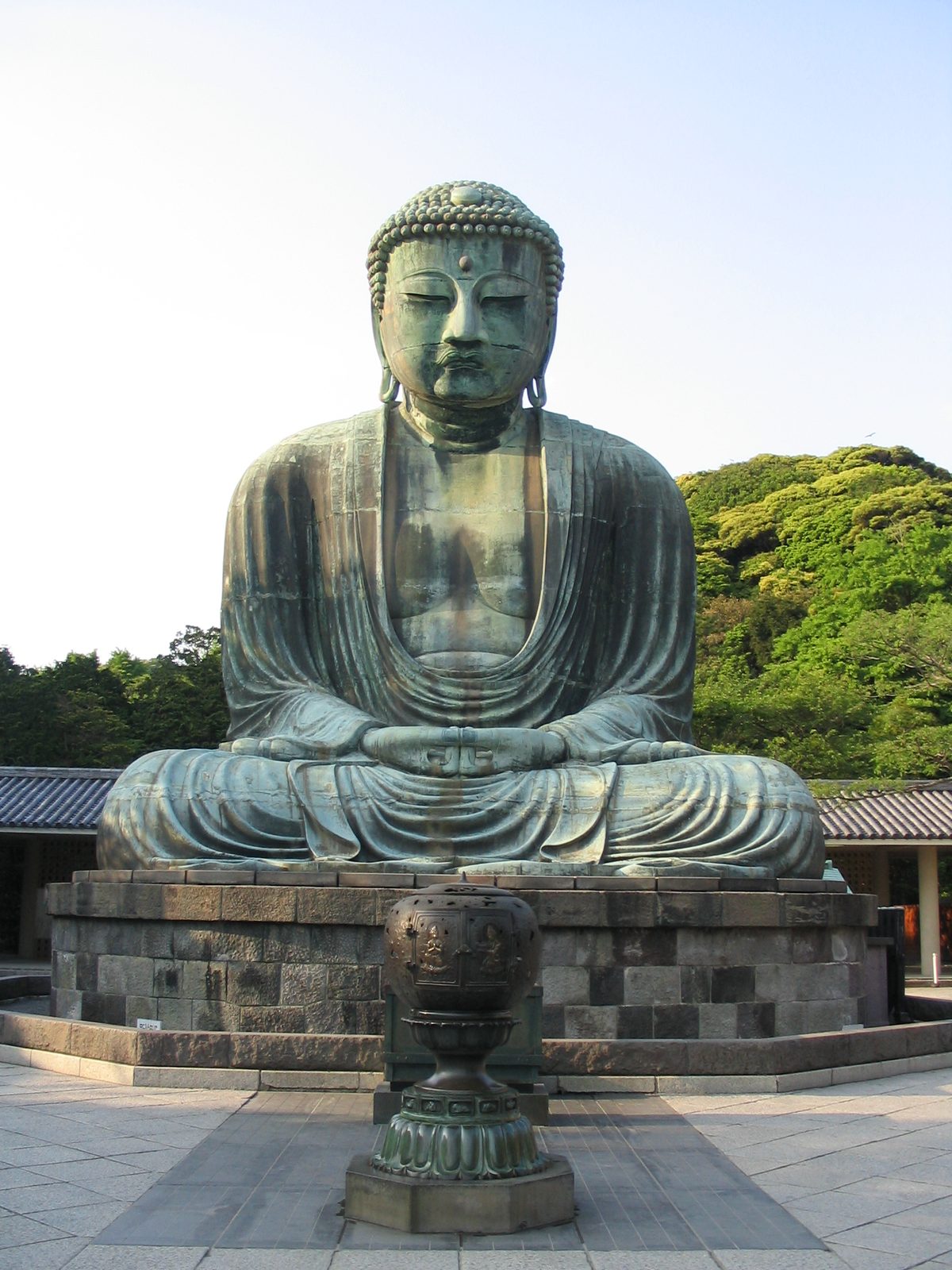 Buddha Daibutsu statue, Kamakura, Japan, cast in bronze in the year 1252 CE (Kenchō 4), during the Kamakura period.
