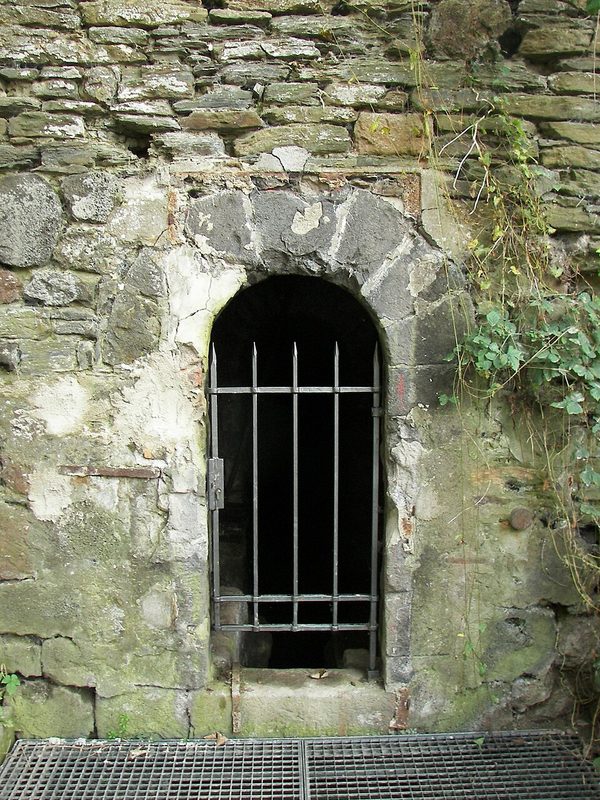 Entrance to the Delius Tunnel.