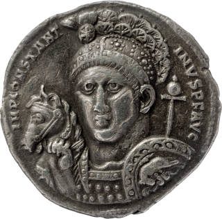 A coin struck in 313, depicting Constantine as the companion of Sol Invictus.