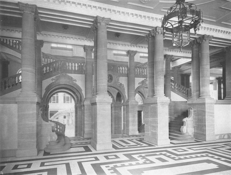 The Senckenberg Museum foyer around 1908.