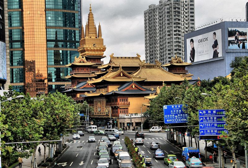 The Jing'an Temple in Shanghai, a modern Chinese Esoteric tradition temple.