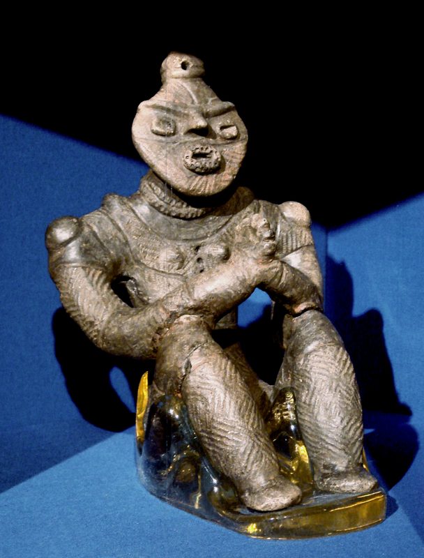 Late Jōmon clay statue, Kazahari I, Aomori Prefecture, 1500–1000 BCE.