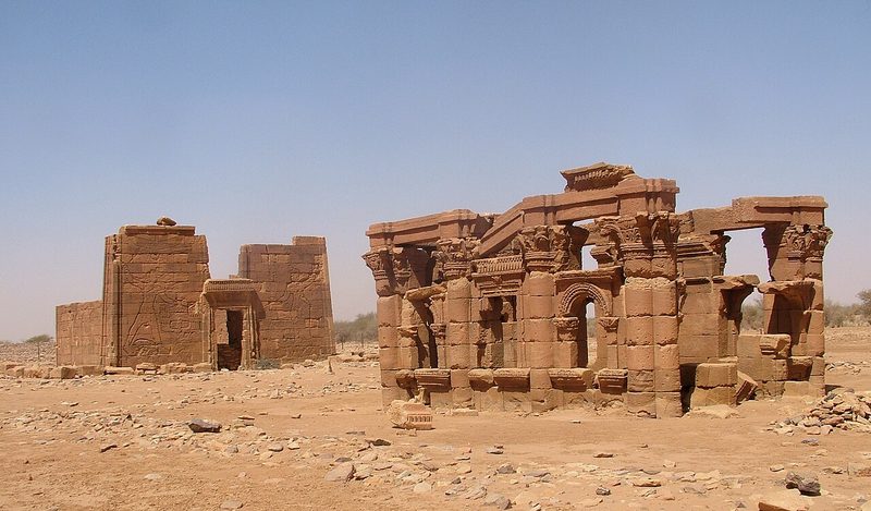 The so-called 'Roman kiosk' (right) and temple of Apedemak (left), Naqa, 1st century CE.