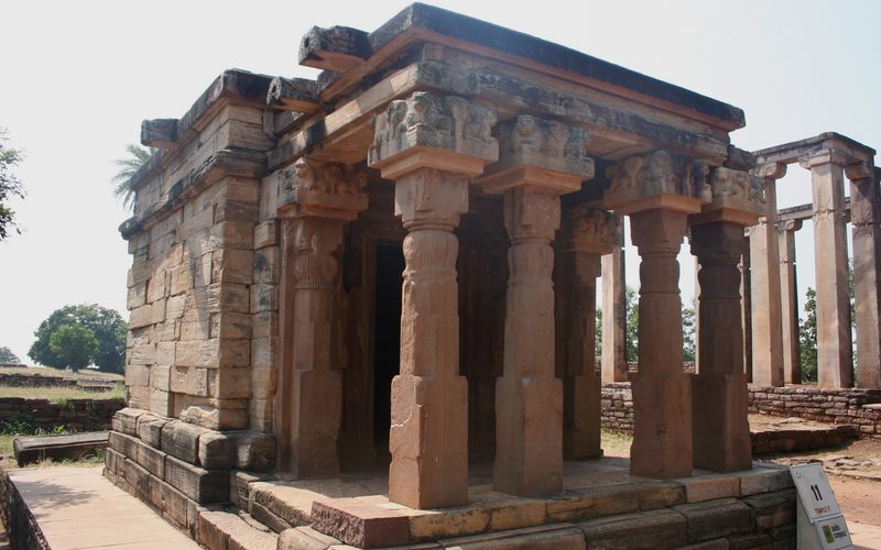 tetrastyle prostyle Gupta period temple at Sanchi besides the Apsidal hall with Maurya foundation.