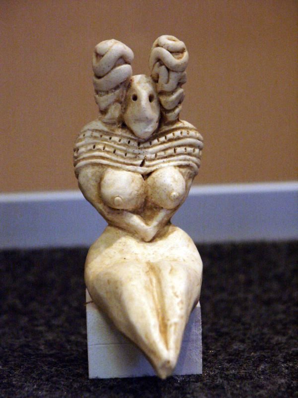 Fertility figurine from Mehrgarh, Indus Valley, 7000–3100 BCE.