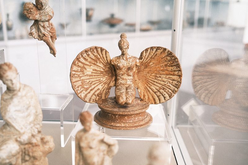 Aphrodite in a shell, site unknown, Apulia (Canosa or Ruvo); early 3rd century BCE.