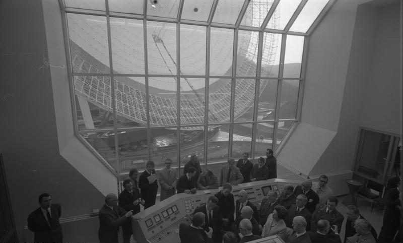 State visit by the Belgian royal couple on April 28, 1971, to the Effelsberg radio telescope.